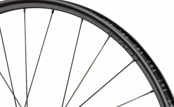 Roval Traverse SL II 240 6B